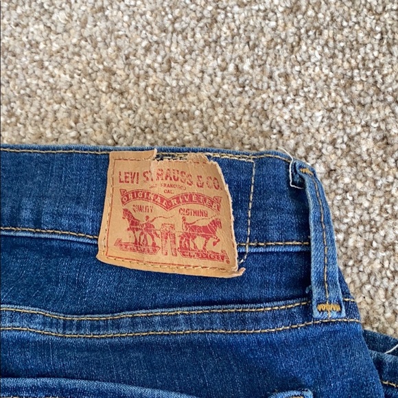 Authentic Levi’s - Picture 4 of 4